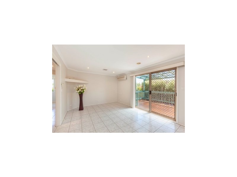 15 Goodhart Crescent, Dunlop ACT 2615