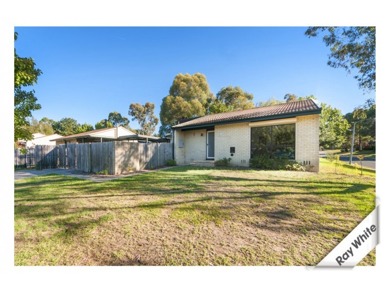 2 Noakes Court, Charnwood ACT 2615