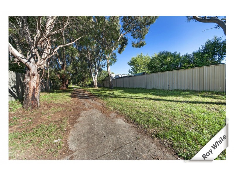 2 Noakes Court, Charnwood ACT 2615