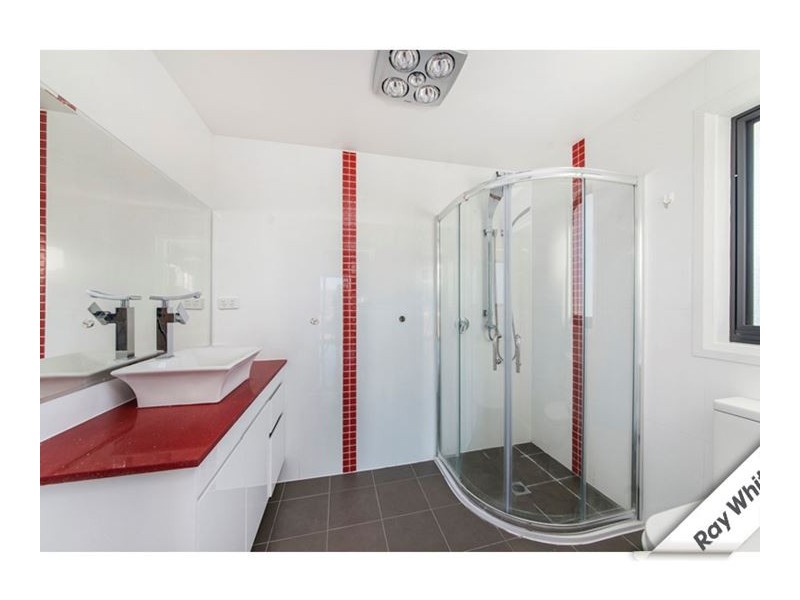 5 Doris Turner Street, Forde ACT 2914