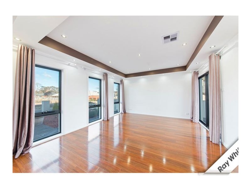 5 Doris Turner Street, Forde ACT 2914