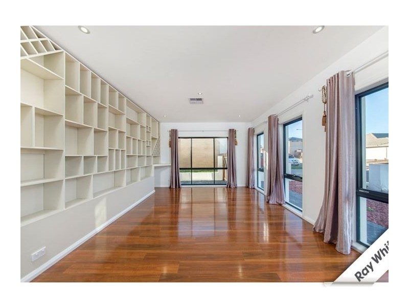 5 Doris Turner Street, Forde ACT 2914