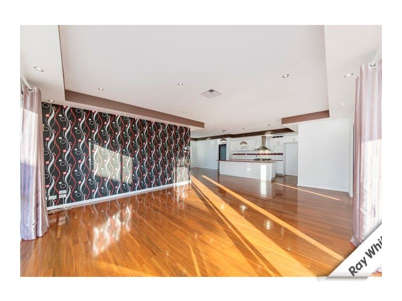 5 Doris Turner Street, Forde ACT 2914