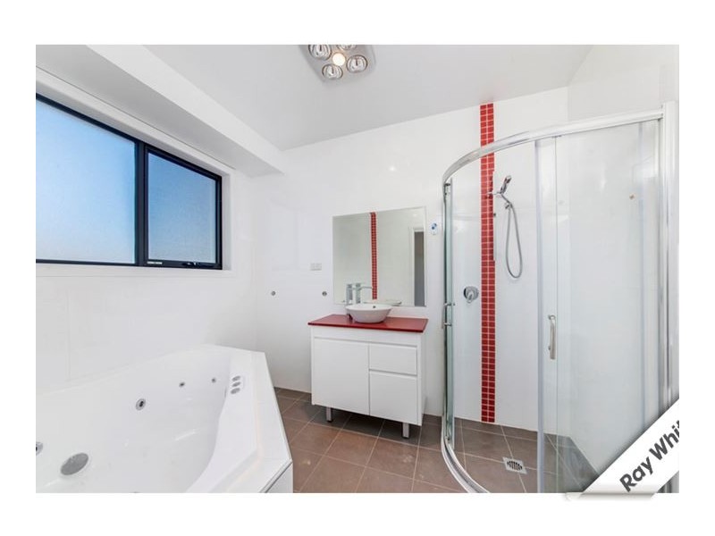 5 Doris Turner Street, Forde ACT 2914