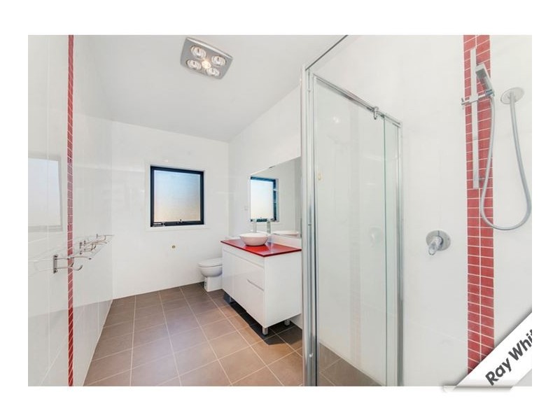 5 Doris Turner Street, Forde ACT 2914