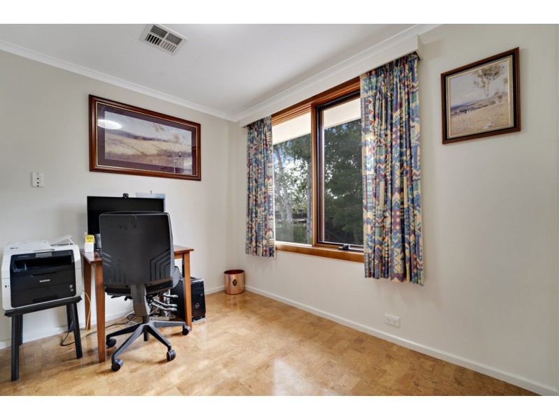 5 MacDonald Place, Spence ACT 2615