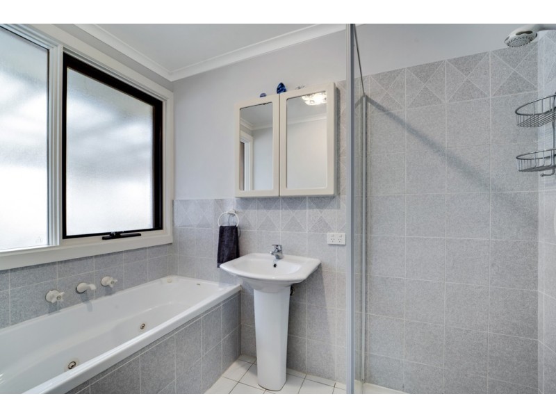 5 MacDonald Place, Spence ACT 2615