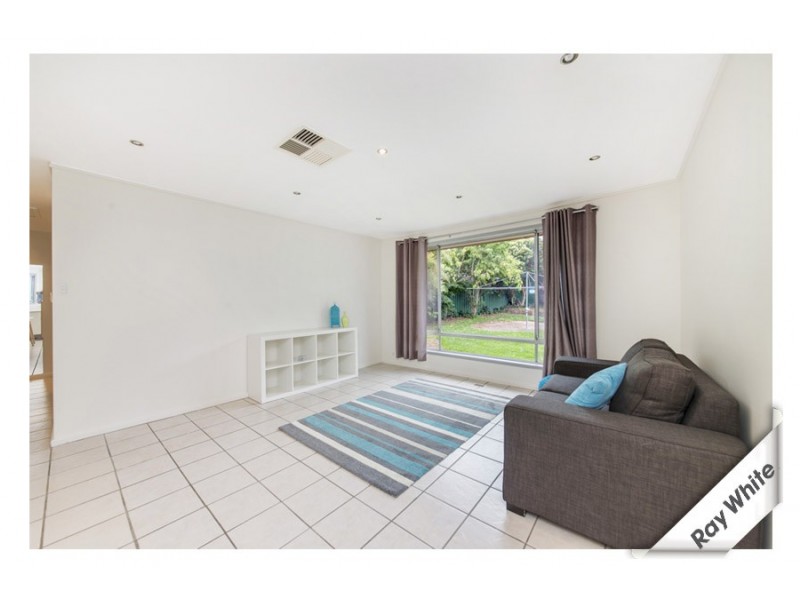 26 Bennelong Cres, Macquarie ACT 2614
