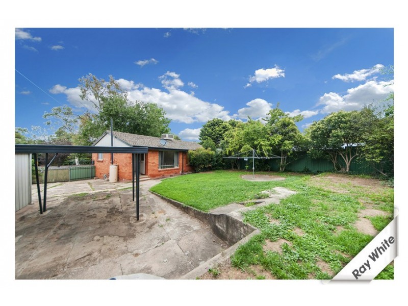 26 Bennelong Cres, Macquarie ACT 2614