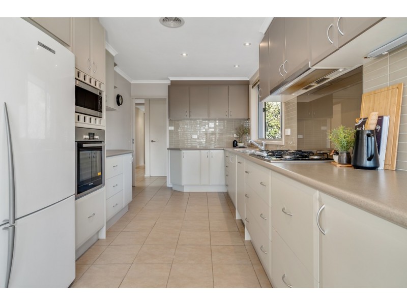 16 Ambara Place, Aranda ACT 2614