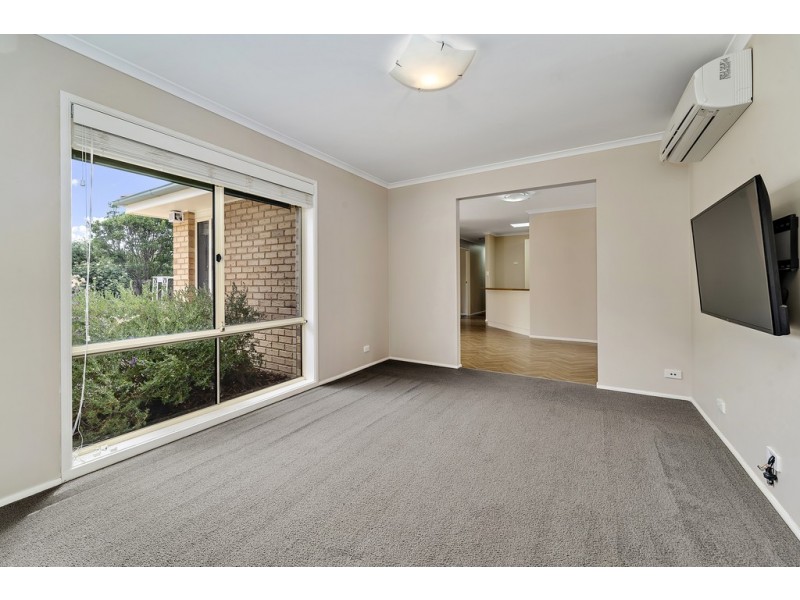 8 Minnta Place, Ngunnawal ACT 2913