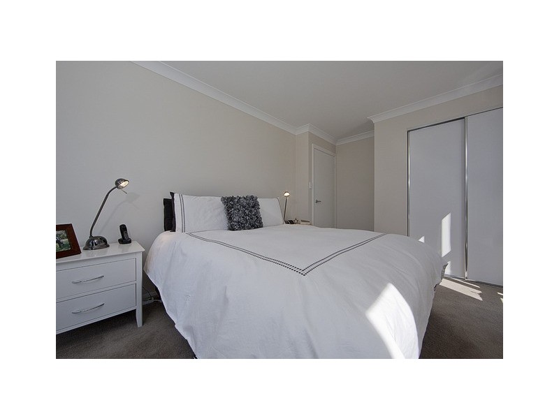 33 Tom Nicholas Street, Forde ACT 2914