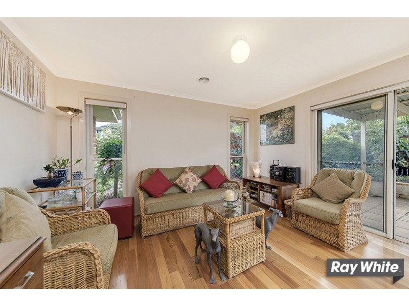 18 Loveday Crescent, Casey ACT 2913