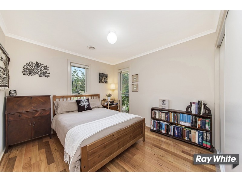 18 Loveday Crescent, Casey ACT 2913
