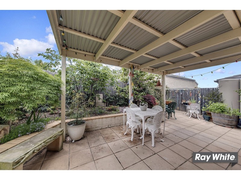 18 Loveday Crescent, Casey ACT 2913