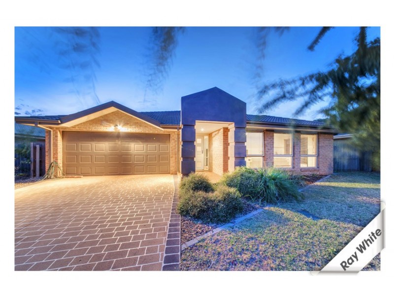 27 Kitty McEwan Cct, Mckellar ACT 2617