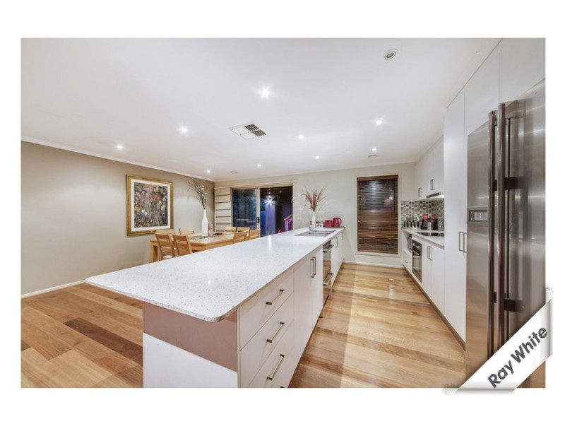 27 Kitty McEwan Cct, Mckellar ACT 2617