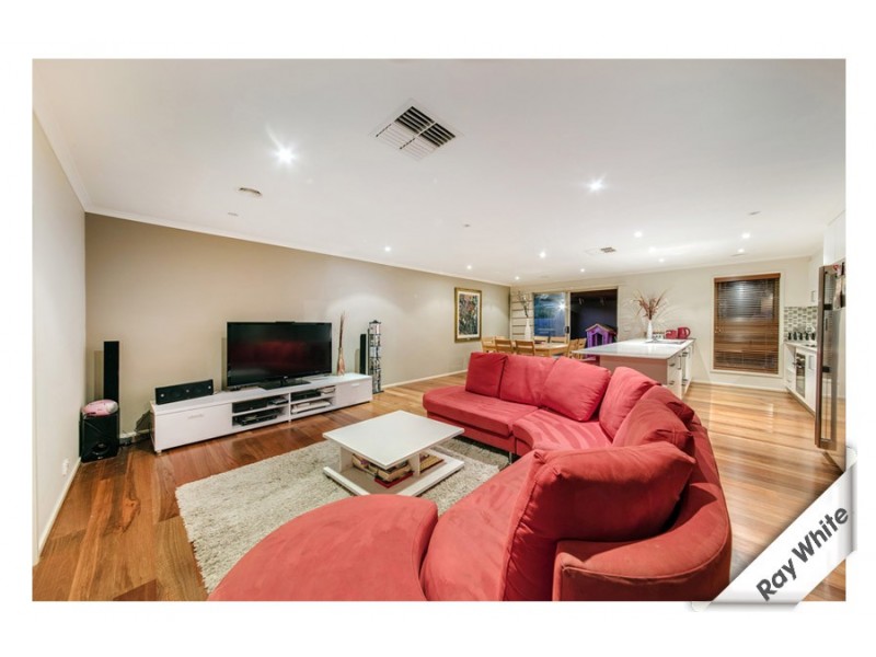 27 Kitty McEwan Cct, Mckellar ACT 2617