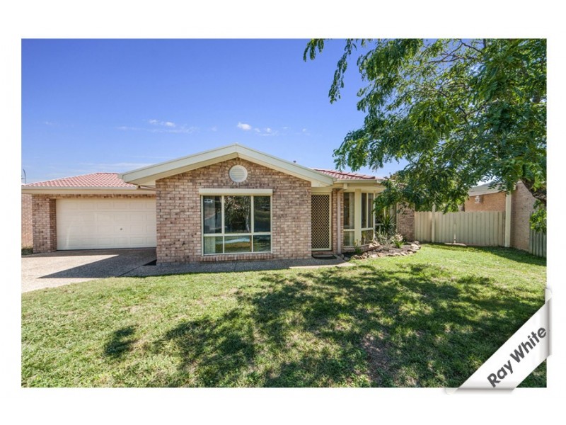12 Syron Place, Ngunnawal ACT 2913