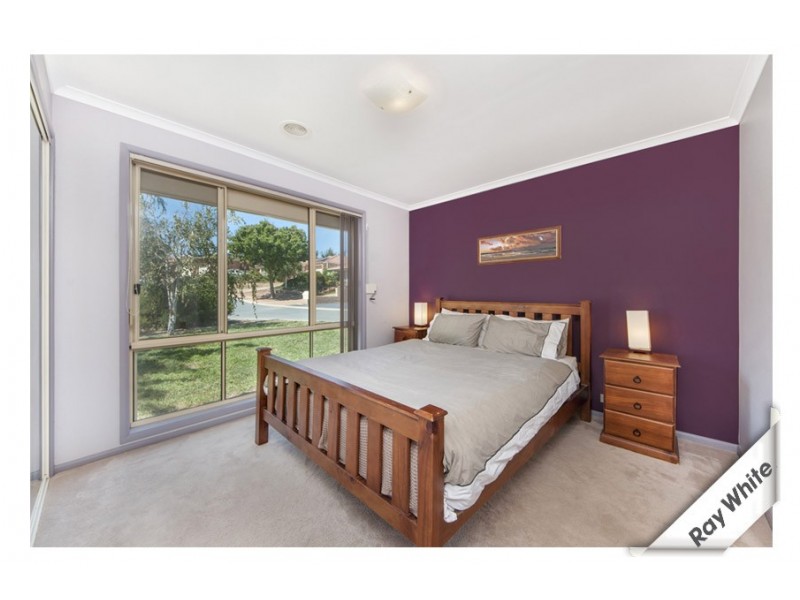 12 Syron Place, Ngunnawal ACT 2913