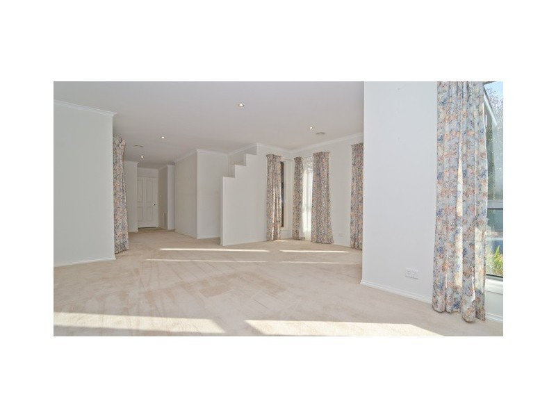 49 Kurrama Close, Ngunnawal ACT 2913