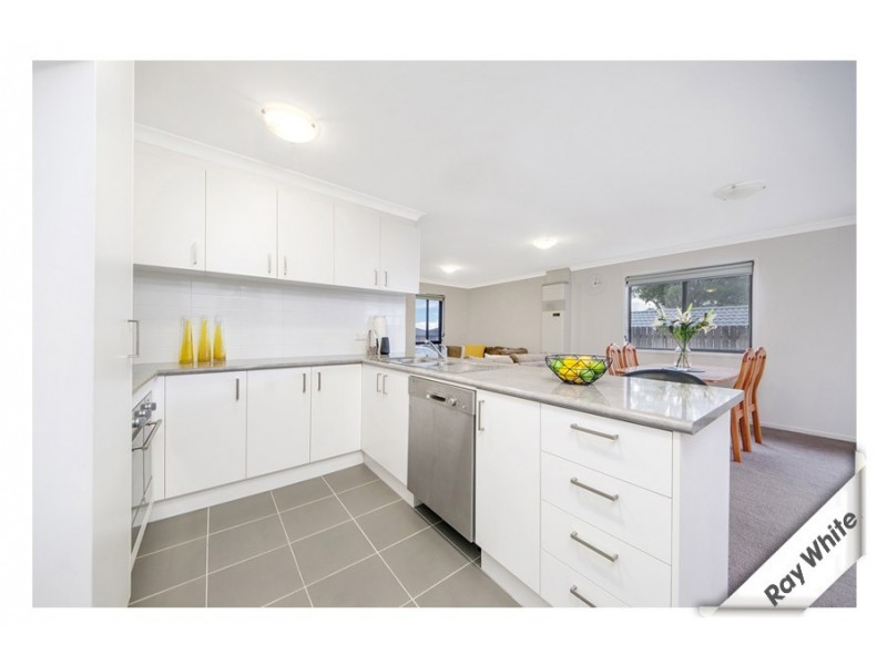 10 Isbister Street, Macgregor ACT 2615