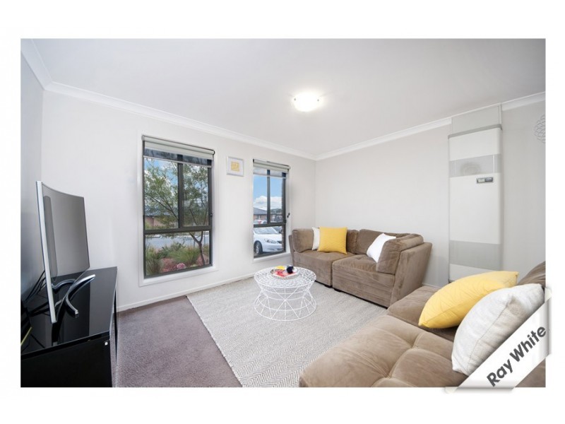 10 Isbister Street, Macgregor ACT 2615