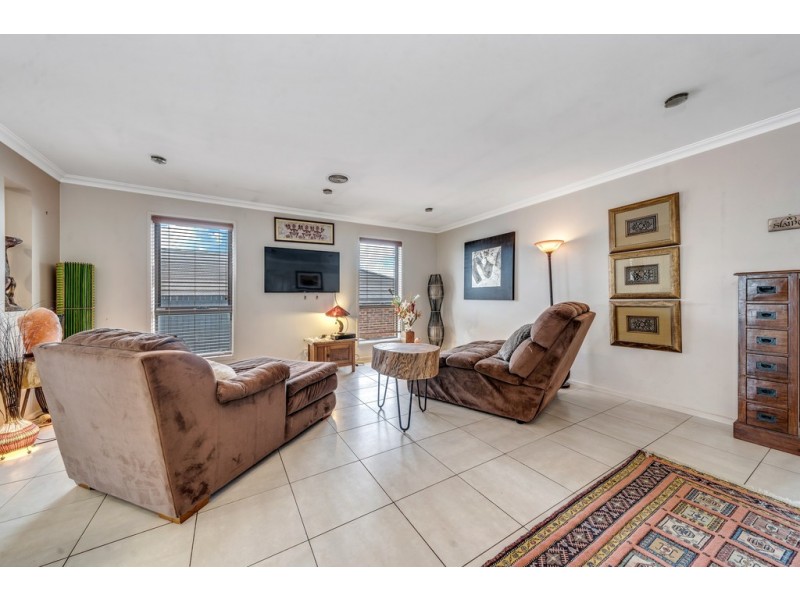 6 Sudradjat Street, Casey ACT 2913