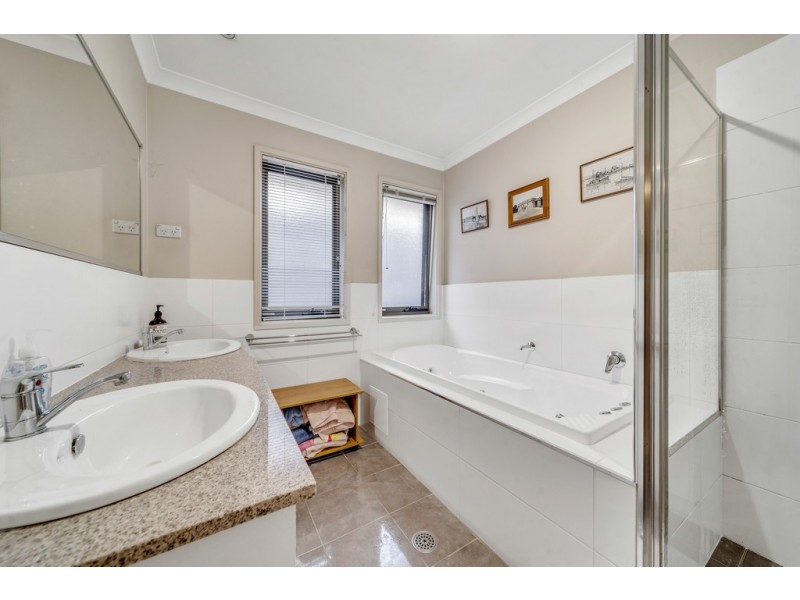 6 Sudradjat Street, Casey ACT 2913