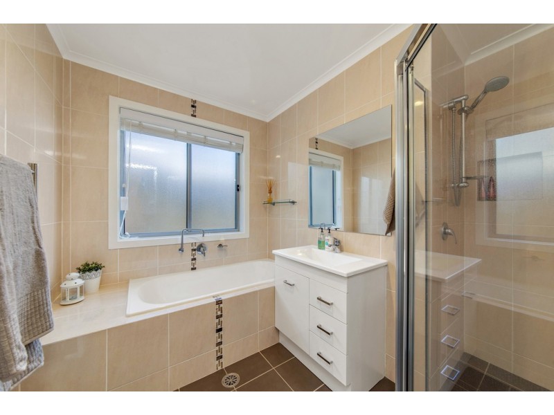 15 Ruth Dobson Street, Casey ACT 2913