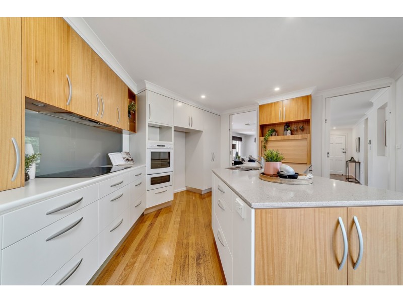 17 Bennelong Crescent, Macquarie ACT 2614