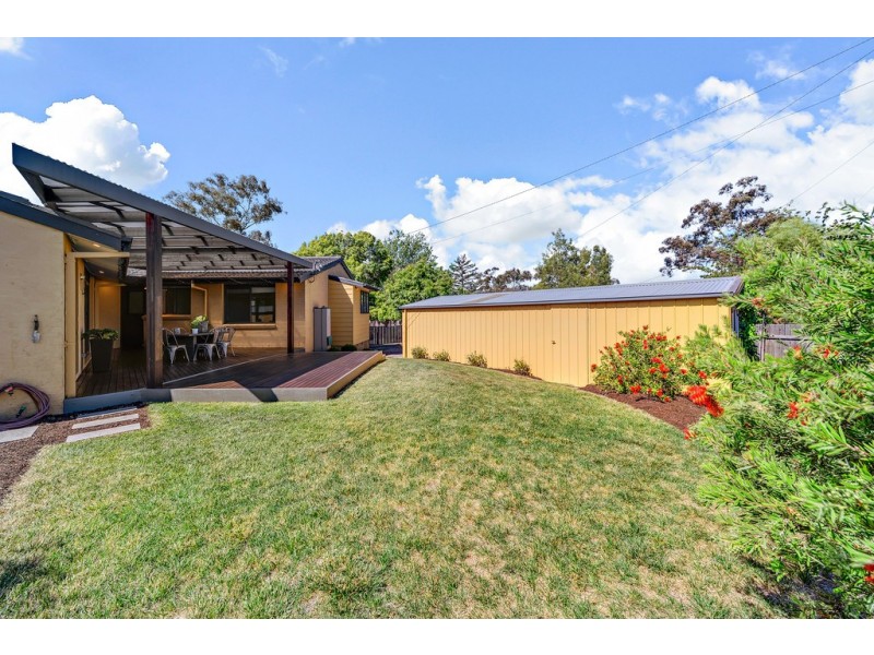 17 Bennelong Crescent, Macquarie ACT 2614