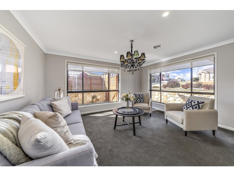 10 Anakie Court, Ngunnawal ACT 2913