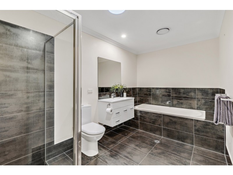 10 Anakie Court, Ngunnawal ACT 2913