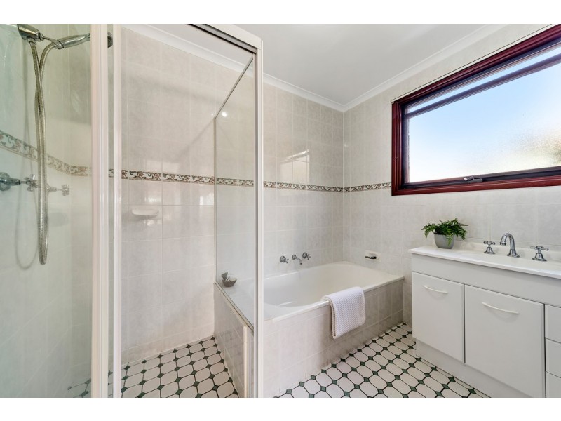 16 Sculptor Street, Giralang ACT 2617