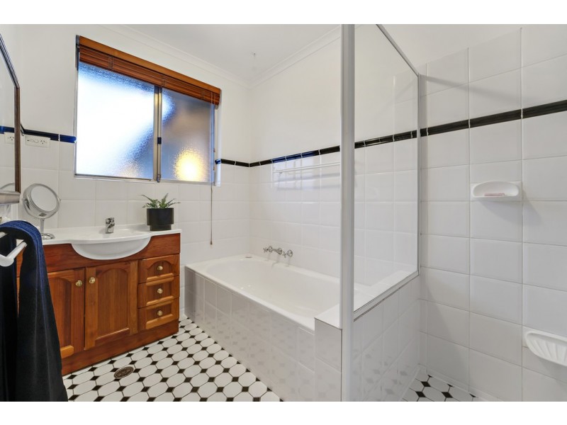 102 Shumack Street, Weetangera ACT 2614