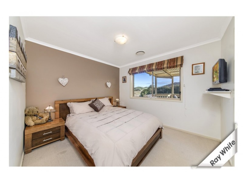 18 Grove Place, Dunlop ACT 2615