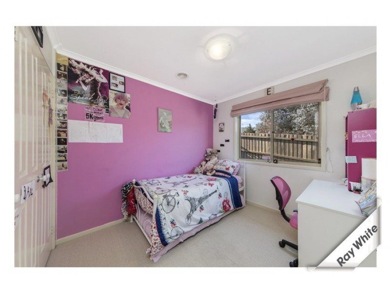 18 Grove Place, Dunlop ACT 2615