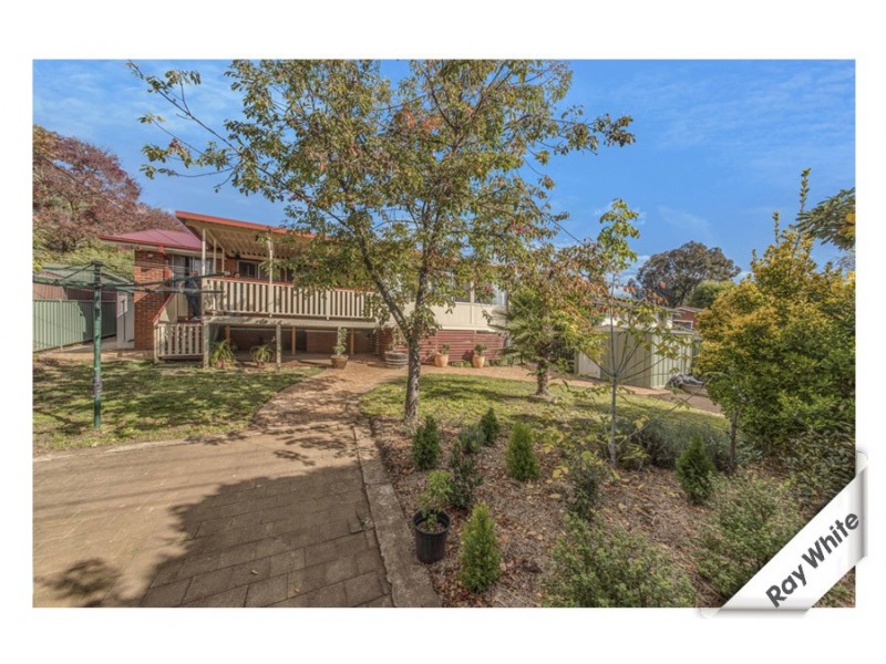 4 Cazaly Close, Holt ACT 2615