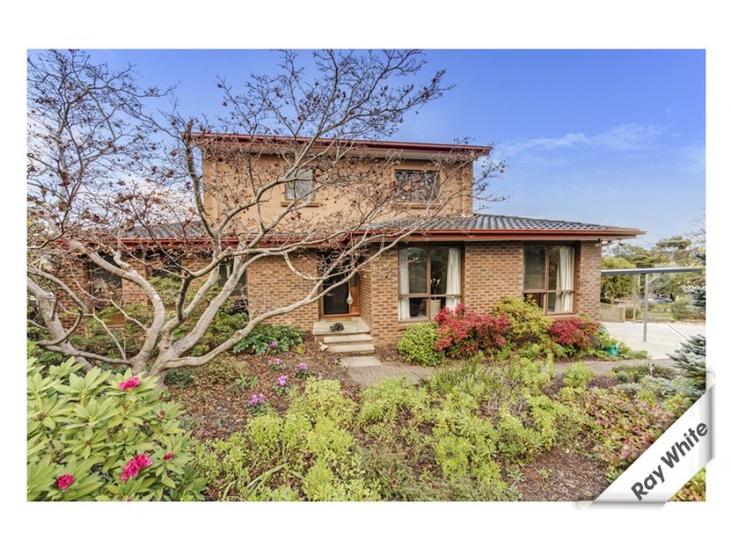 8 Merfield Place, Giralang ACT 2617