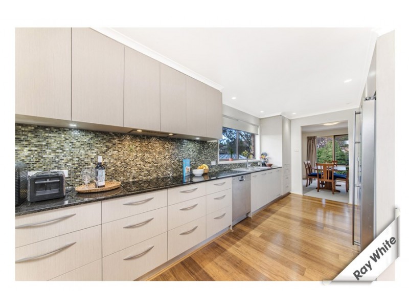 8 Merfield Place, Giralang ACT 2617