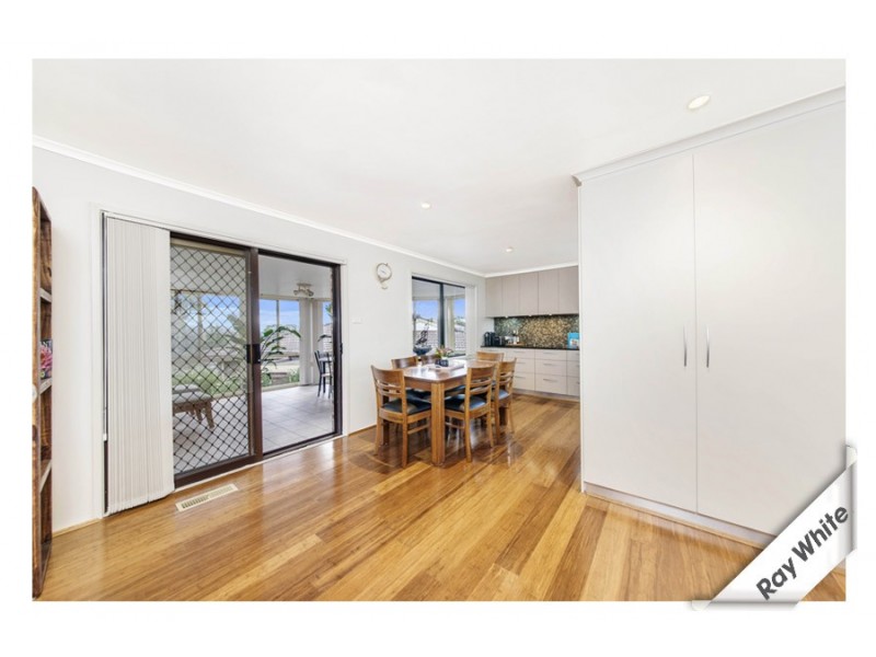 8 Merfield Place, Giralang ACT 2617