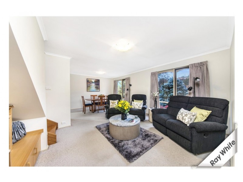 8 Merfield Place, Giralang ACT 2617