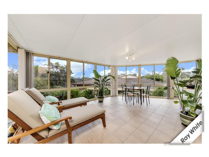 8 Merfield Place, Giralang ACT 2617