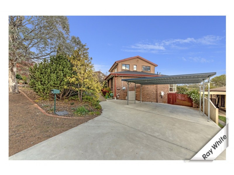 8 Merfield Place, Giralang ACT 2617
