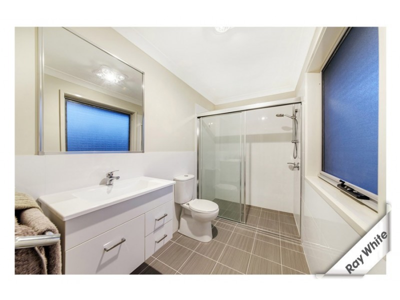 2/6 Clark Close, Spence ACT 2615