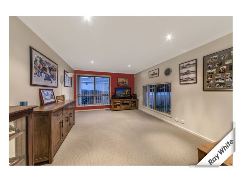 10 Winchester Street, Casey ACT 2913