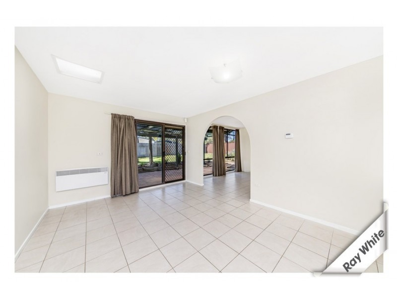18 Napthali Close, Charnwood ACT 2615