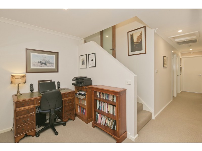 36 Winchester Street, Casey ACT 2913