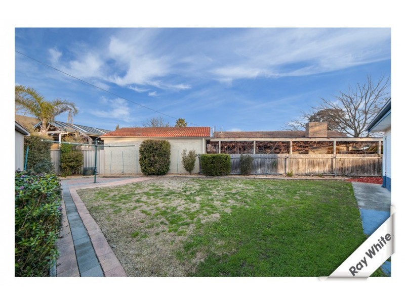 9 Lumeah Street, Narrabundah ACT 2604
